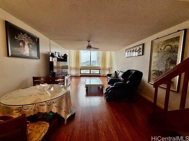 500 University Avenue - Photo 1