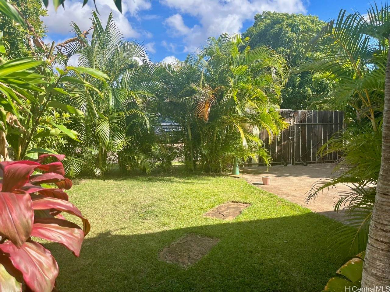 91-1708 Bond Street - Photo 1