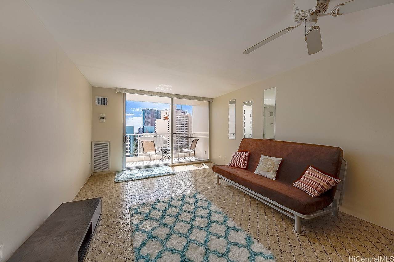 400 Hobron Lane - Photo 1