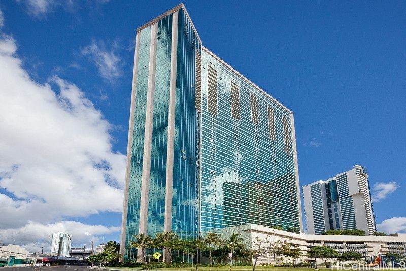 1177 Queen Street - Photo 1