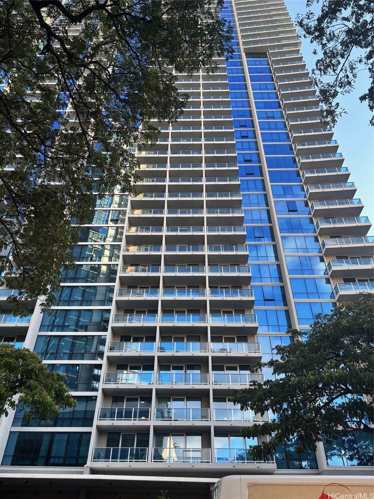 1391 Kapiolani Boulevard - Photo 1
