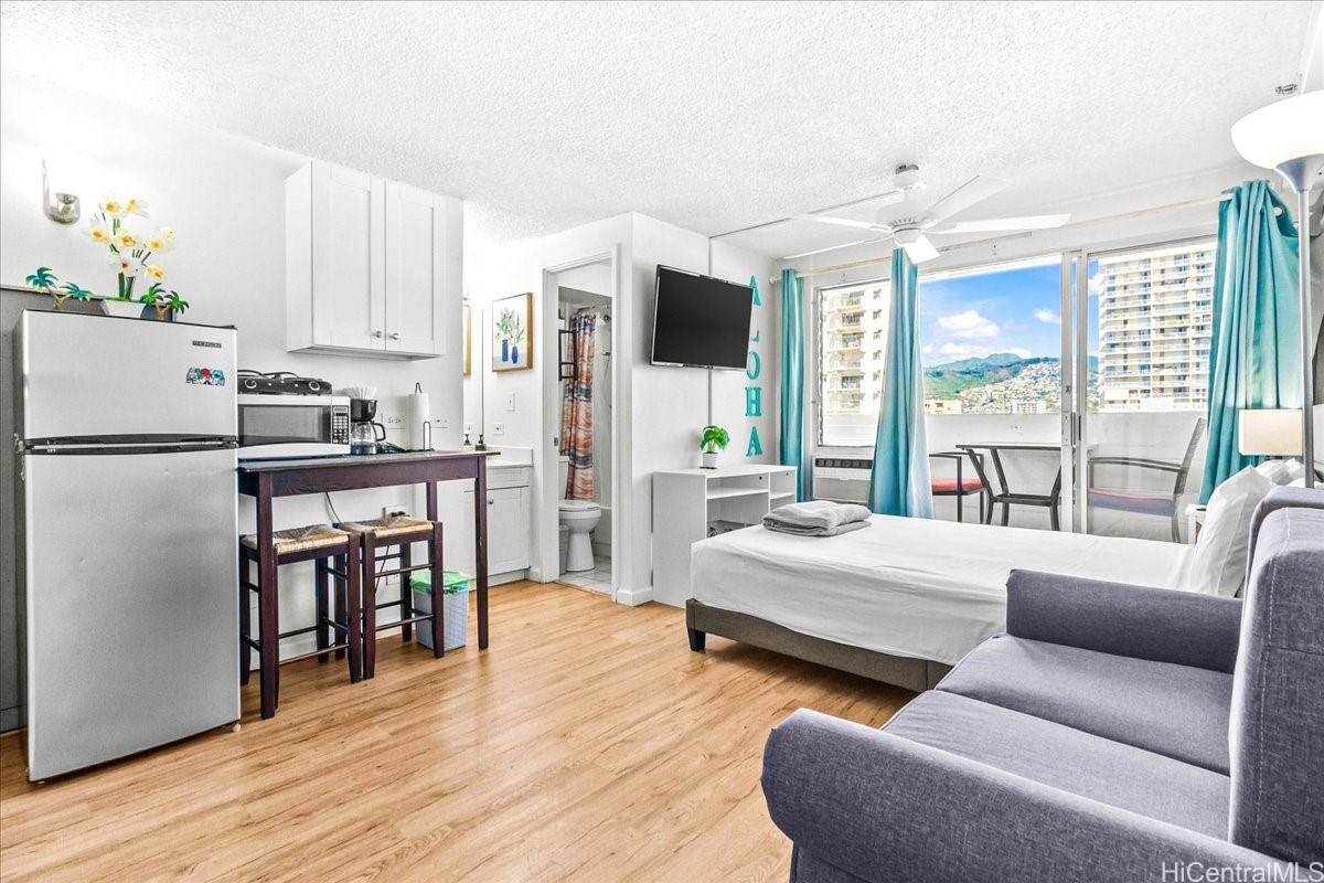 2463 Kuhio Avenue - Photo 1