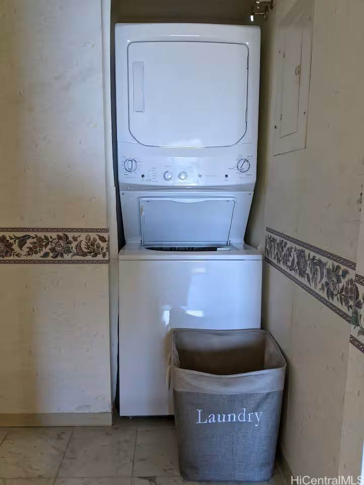 https://bt-photos.global.ssl.fastly.net/honolulu/orig_boomver_1_202601793-2.jpg