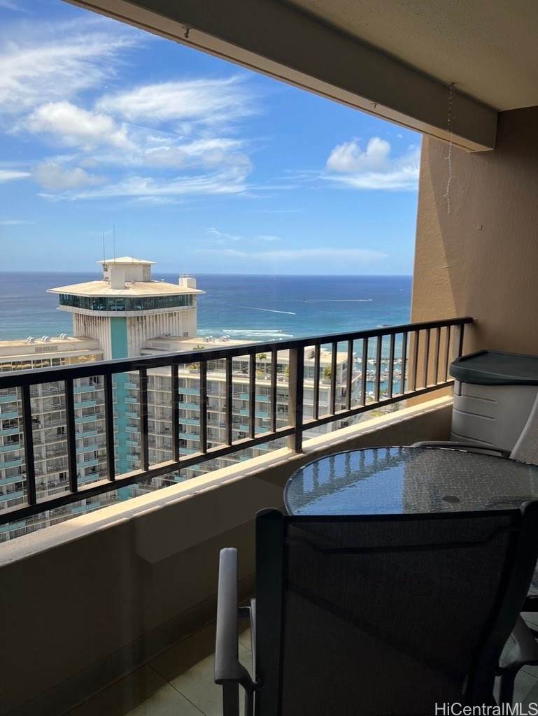 https://bt-photos.global.ssl.fastly.net/honolulu/orig_boomver_1_202602001-2.jpg