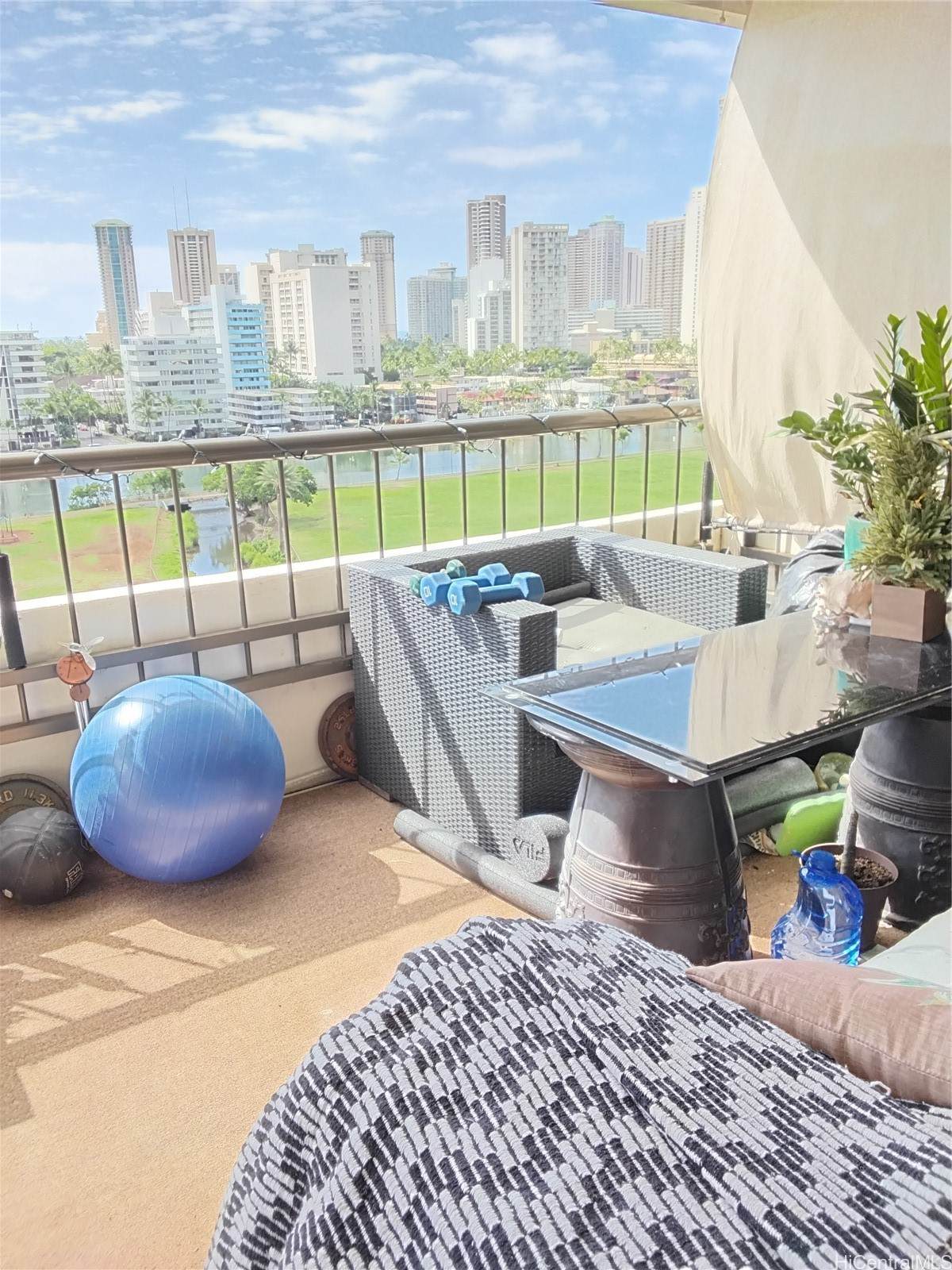 https://bt-photos.global.ssl.fastly.net/honolulu/orig_boomver_1_202602071-2.jpg