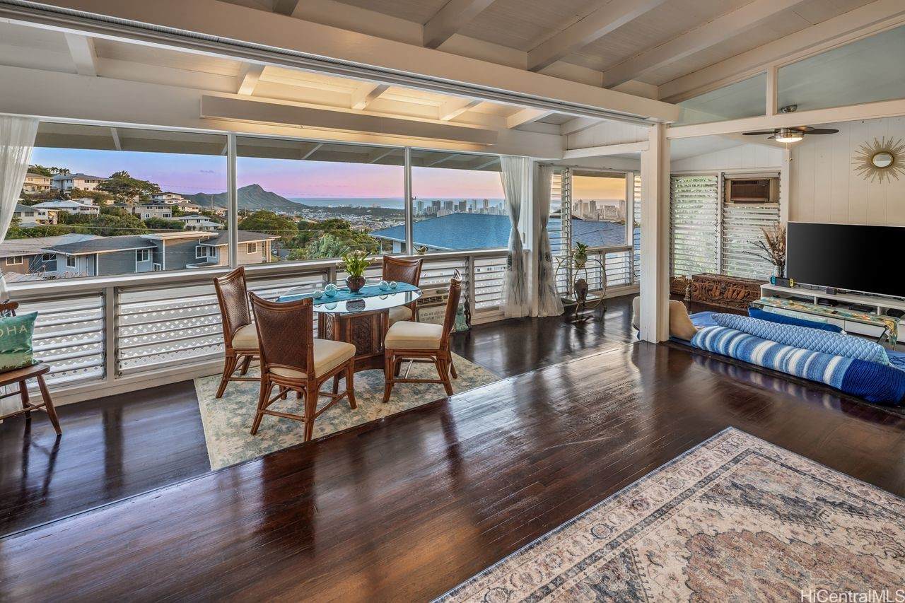 https://bt-photos.global.ssl.fastly.net/honolulu/orig_boomver_1_202605116-2.jpg