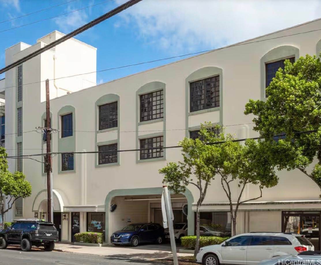 846 Hotel Street - Photo 1