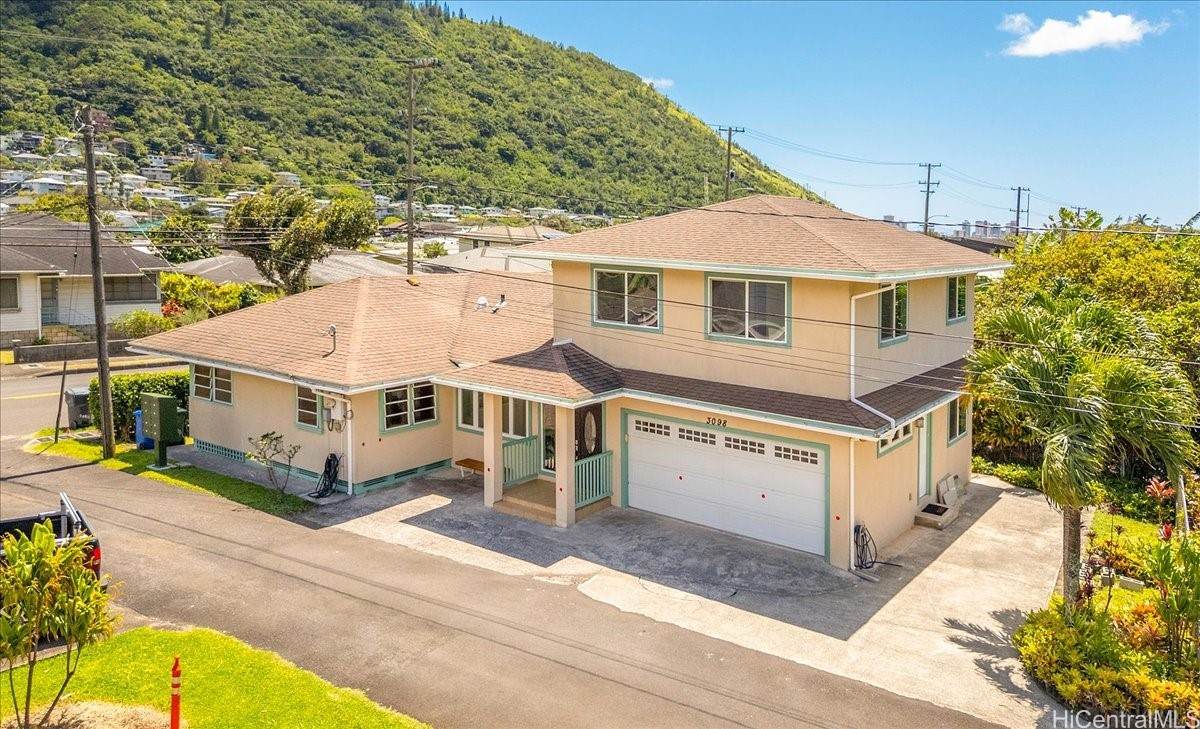 3098 Manoa Road - Photo 1