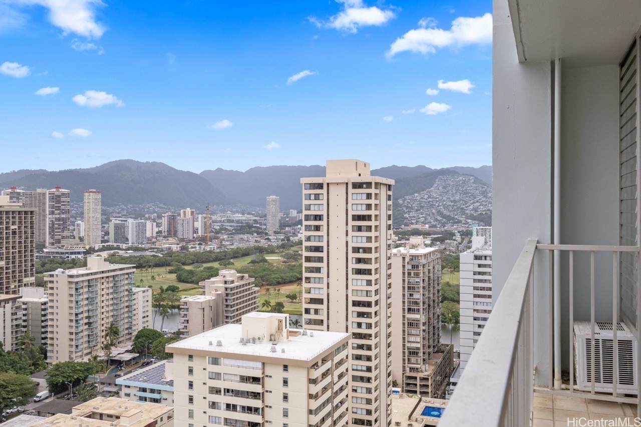 https://bt-photos.global.ssl.fastly.net/honolulu/orig_boomver_1_202606985-2.jpg