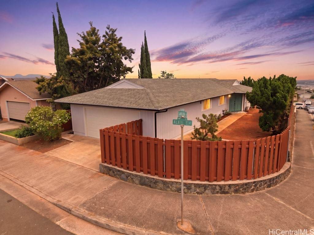 https://bt-photos.global.ssl.fastly.net/honolulu/orig_boomver_1_202607622-2.jpg