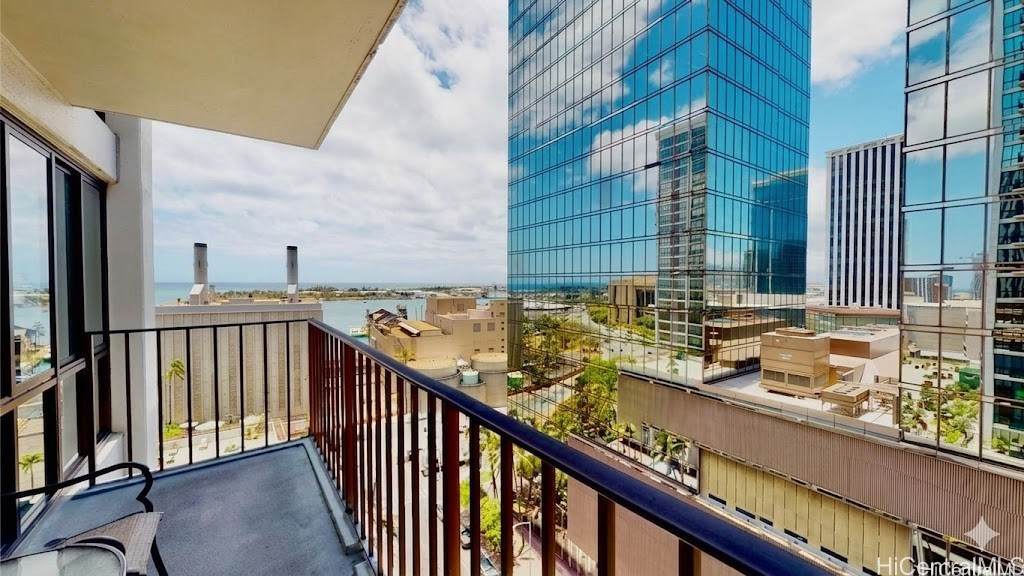 225 Queen Street - Photo 1