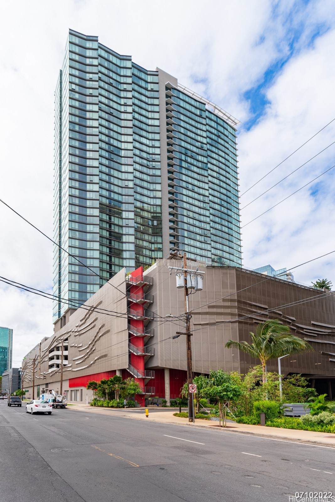 1001 Queen Street - Photo 1