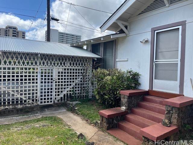 1932 Dole Street - Photo 1