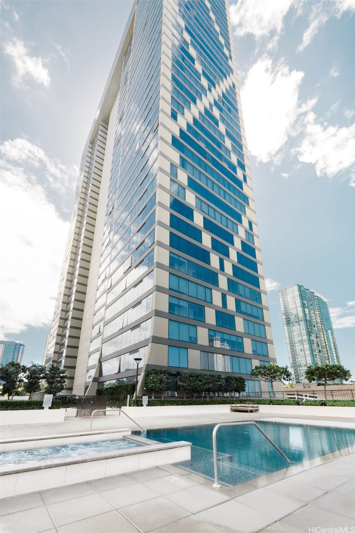 1009 Kapiolani Boulevard - Photo 1