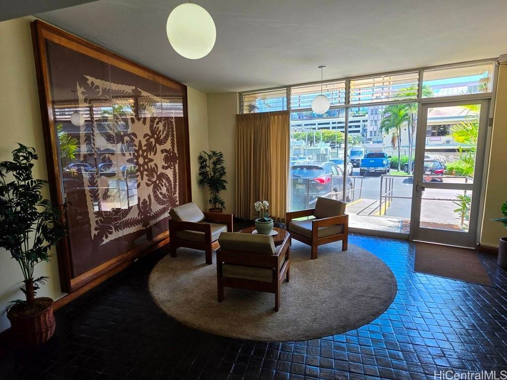 https://bt-photos.global.ssl.fastly.net/honolulu/orig_boomver_1_202611067-2.jpg