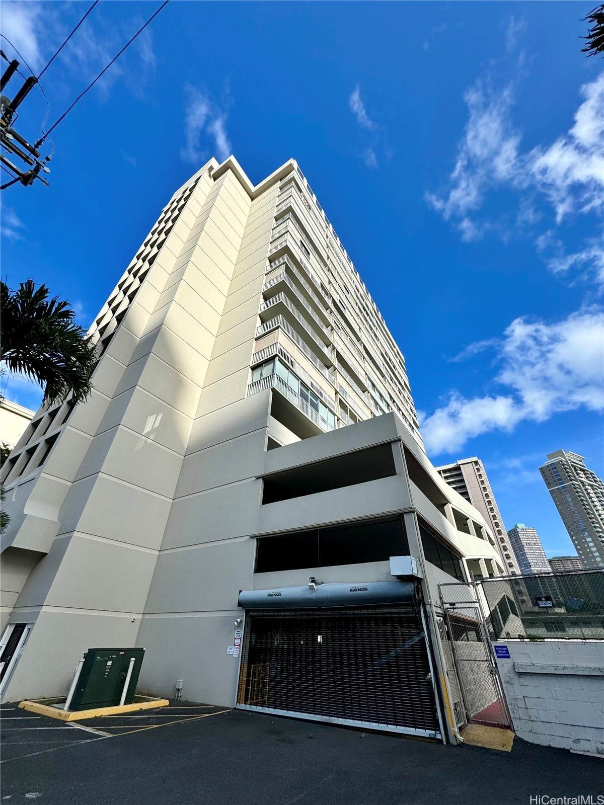 https://bt-photos.global.ssl.fastly.net/honolulu/orig_boomver_1_202611152-2.jpg