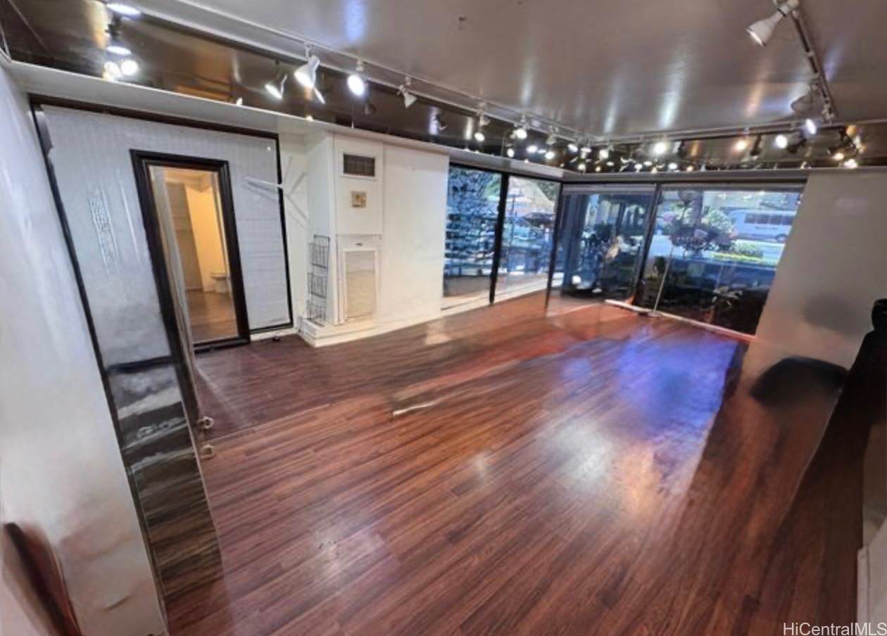 https://bt-photos.global.ssl.fastly.net/honolulu/orig_boomver_1_202611403-2.jpg