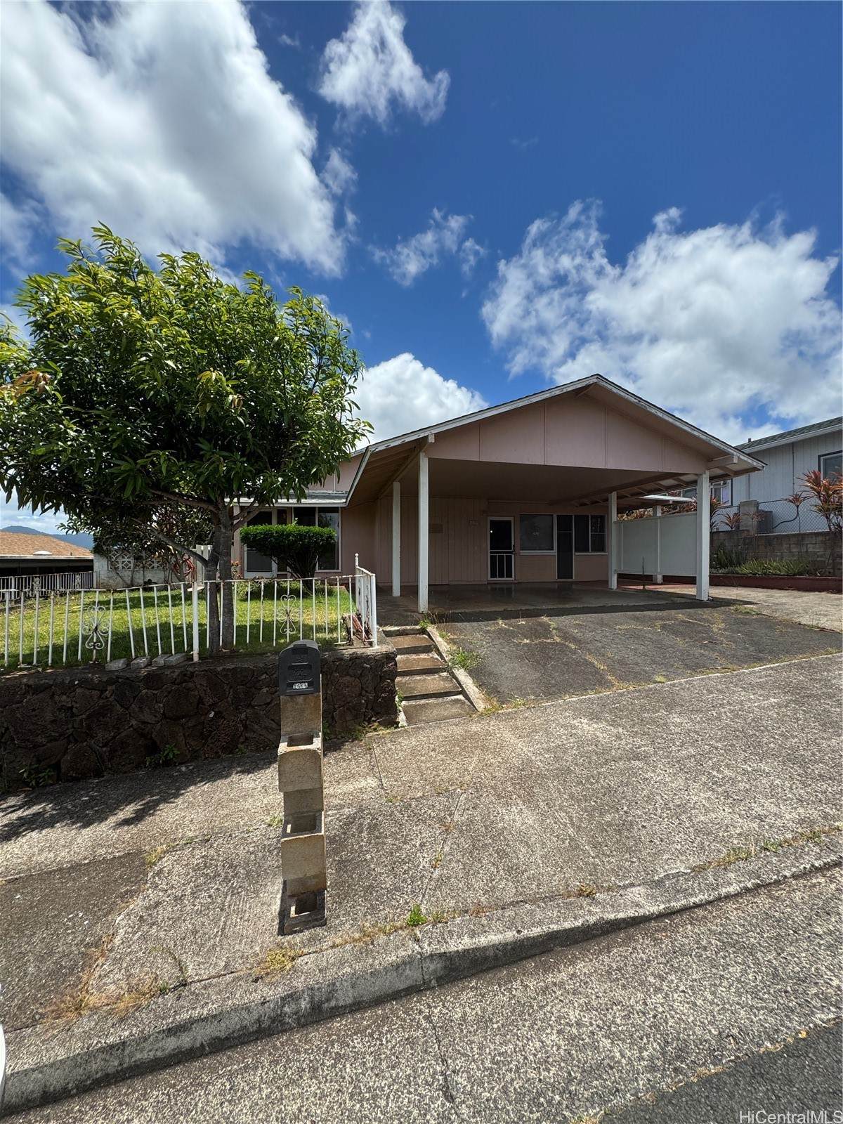 https://bt-photos.global.ssl.fastly.net/honolulu/orig_boomver_1_202612083-2.jpg