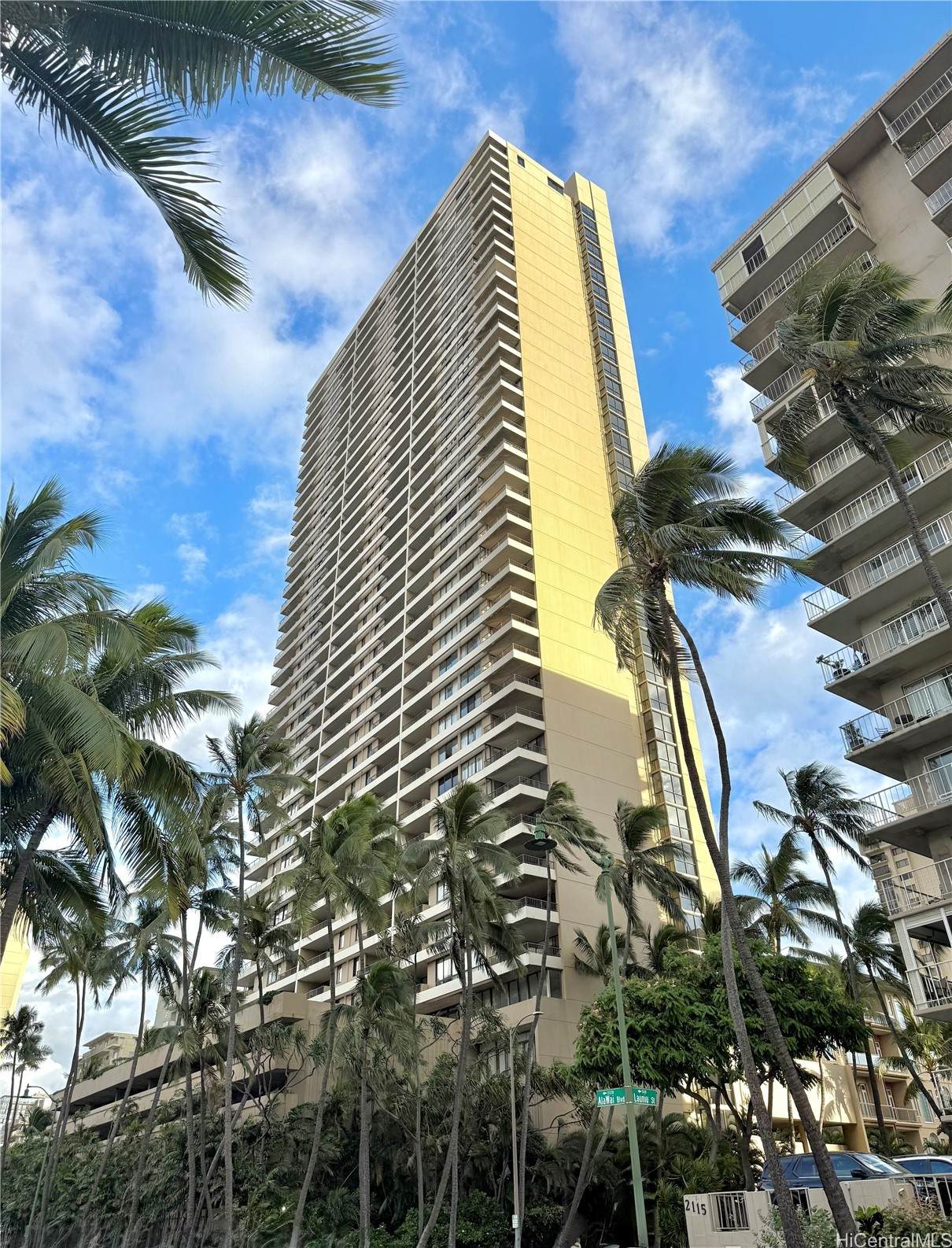 2121 Ala Wai Boulevard - Photo 1