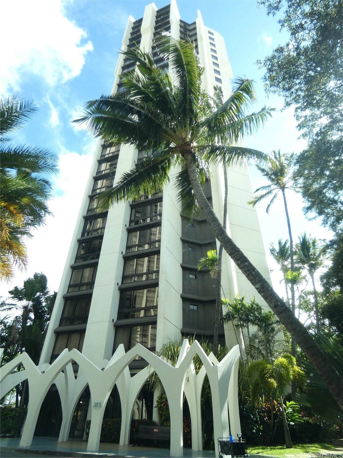 https://bt-photos.global.ssl.fastly.net/honolulu/orig_boomver_1_202612708-2.jpg