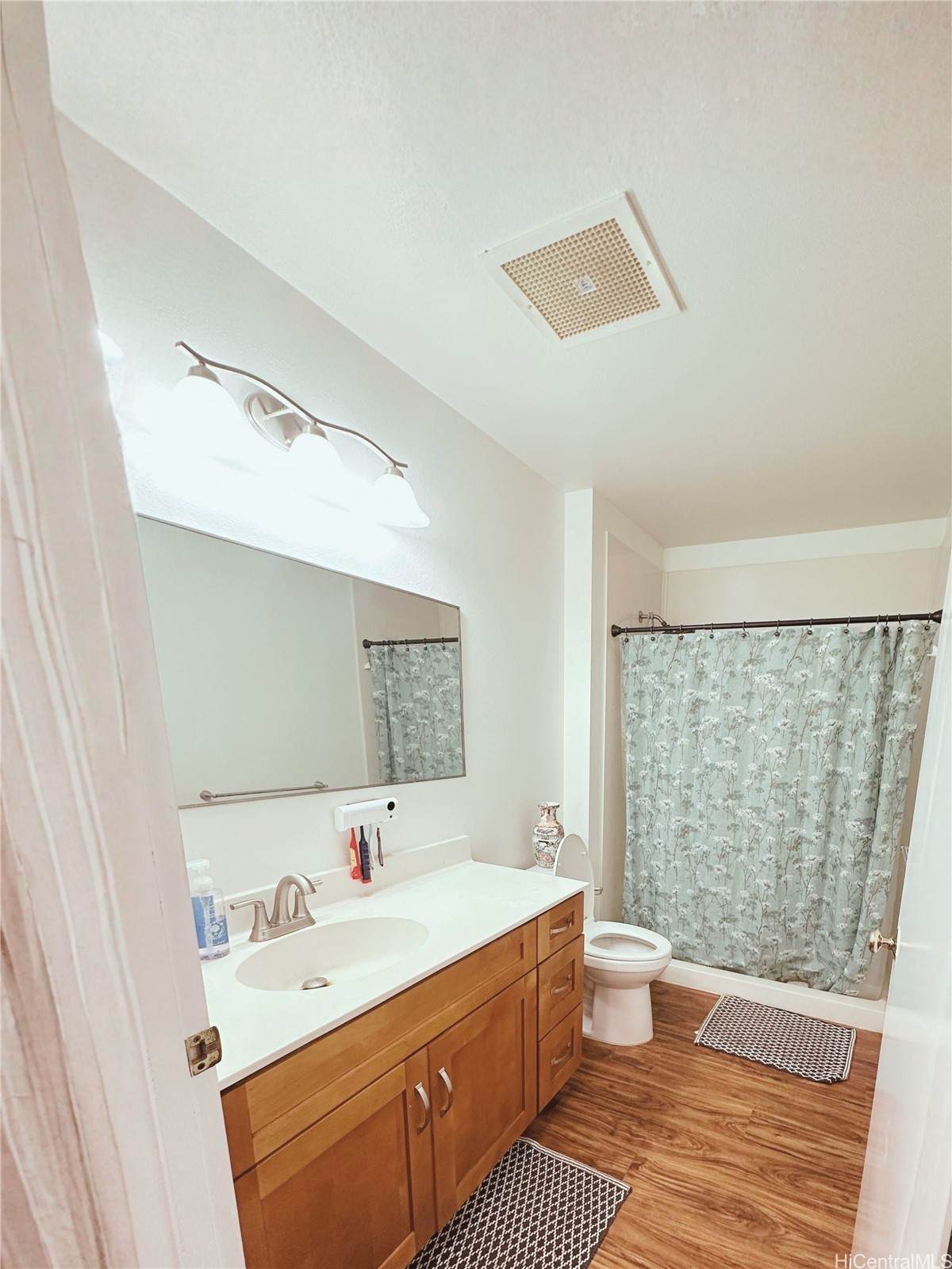 https://bt-photos.global.ssl.fastly.net/honolulu/orig_boomver_1_202613157-2.jpg