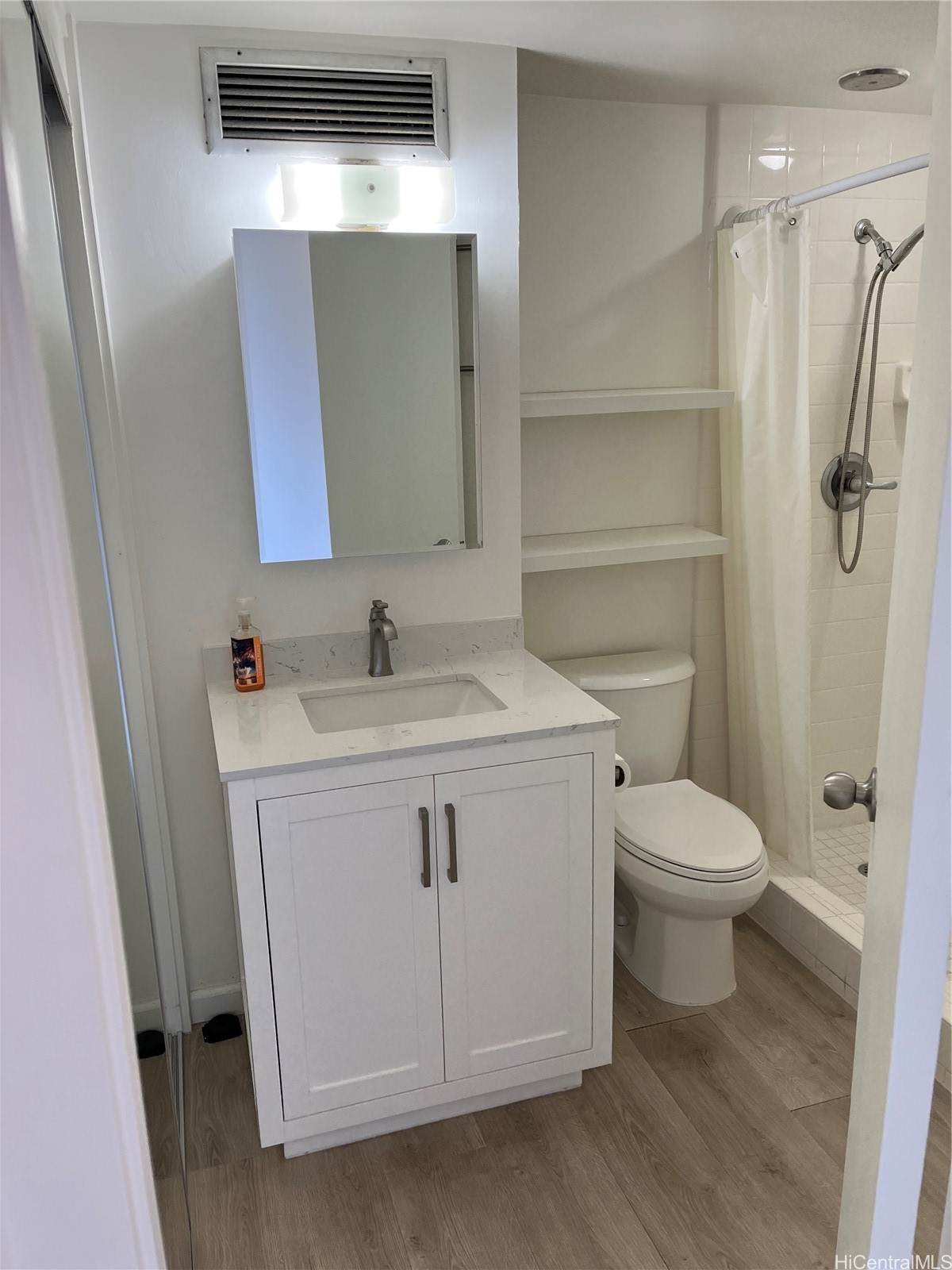 https://bt-photos.global.ssl.fastly.net/honolulu/1280_boomver_1_202613344-2.jpg