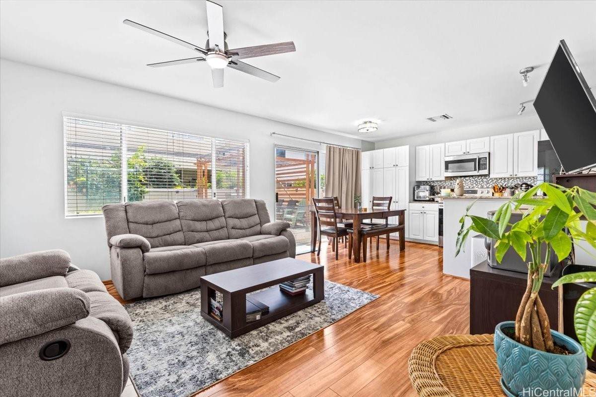 91-1040 Komoaina Street - Photo 1