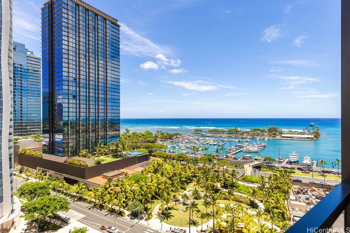 https://bt-photos.global.ssl.fastly.net/honolulu/orig_boomver_1_202613500-2.jpg