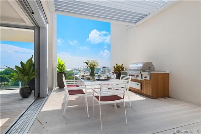 1118 Ala Moana Boulevard - Photo 1