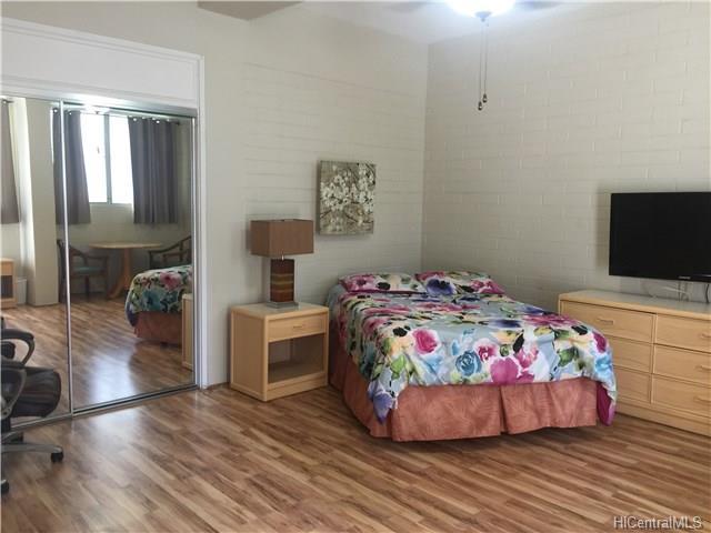 1020 Green Street - Photo 1
