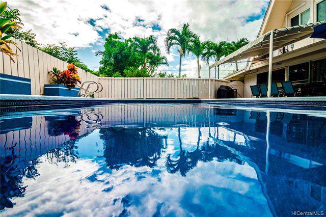438 Portlock Road - Photo 1