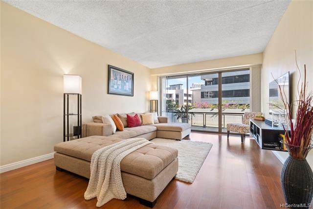 700 Richards Street - Photo 1