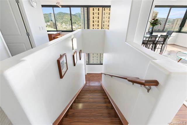 343 Hobron Lane - Photo 1