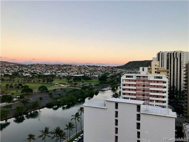 320 Liliuokalani Avenue - Photo 1