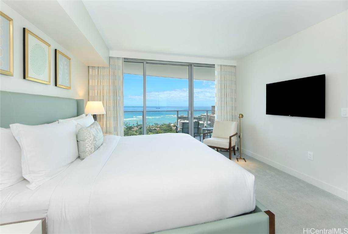 383 Kalaimoku Street - Photo 1