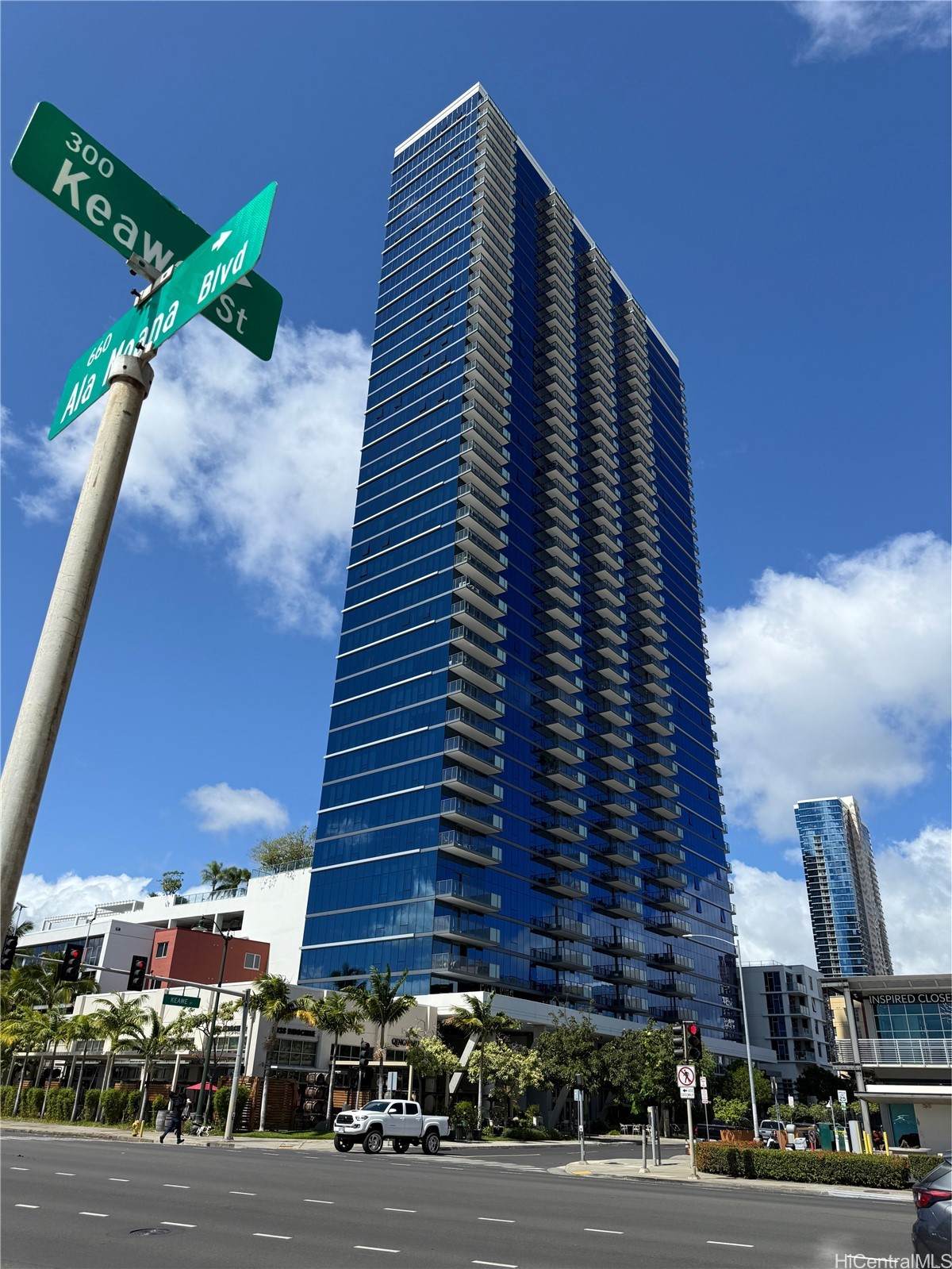 600 Ala Moana Boulevard - Photo 1