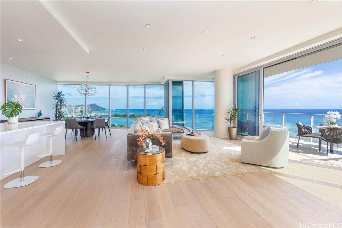 1118 Ala Moana Boulevard - Photo 1