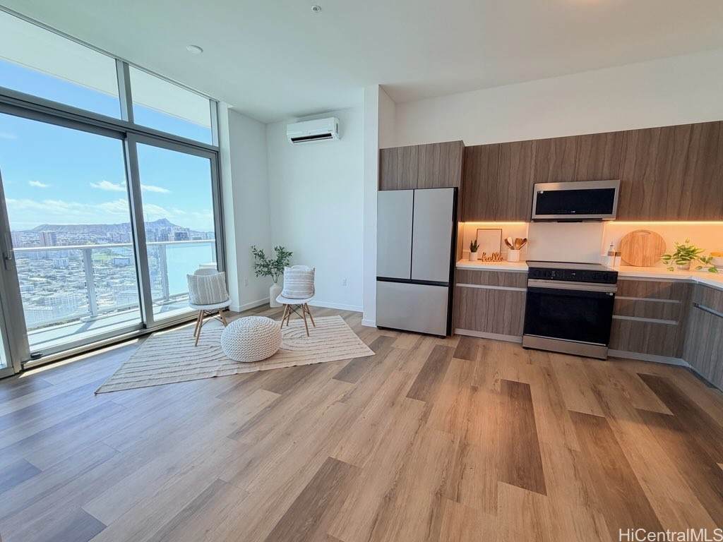 1515 Liona Street - Photo 1