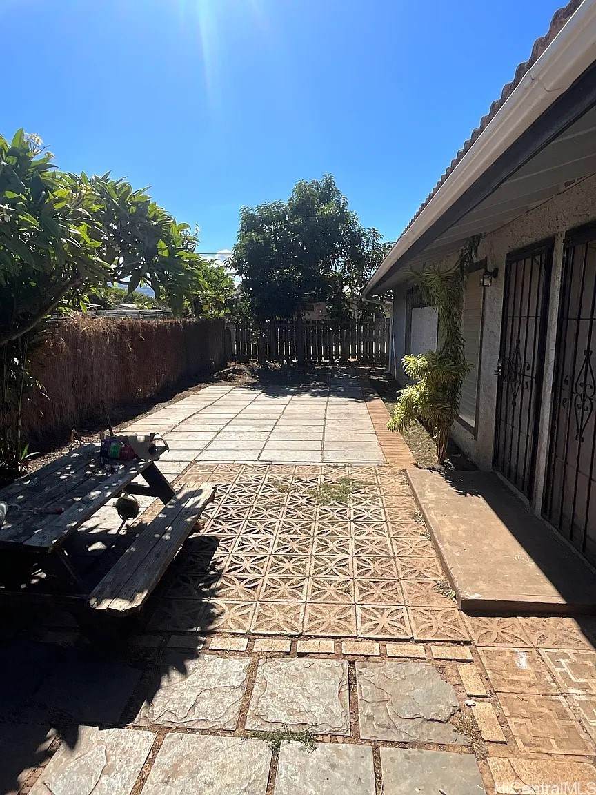 84-1111 Lahaina Street - Photo 1