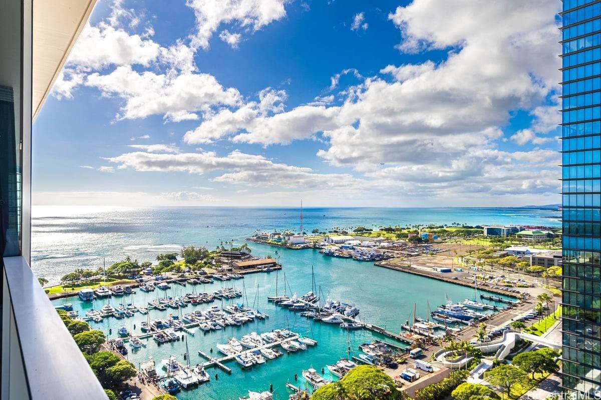 1118 Ala Moana Boulevard - Photo 1