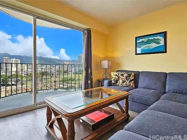 https://bt-photos.global.ssl.fastly.net/honolulu/orig_boomver_2_202605269-2.jpg