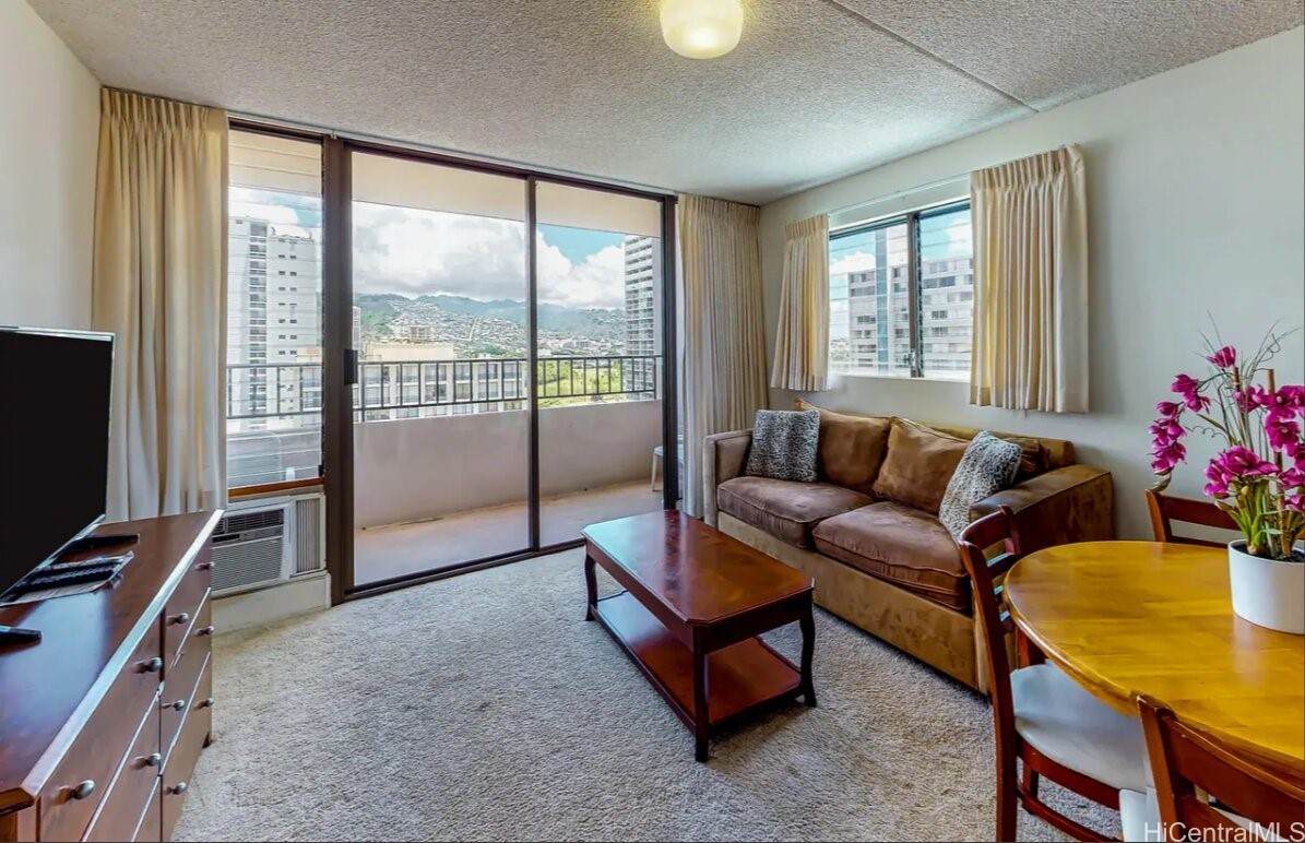 https://bt-photos.global.ssl.fastly.net/honolulu/orig_boomver_2_202606279-2.jpg