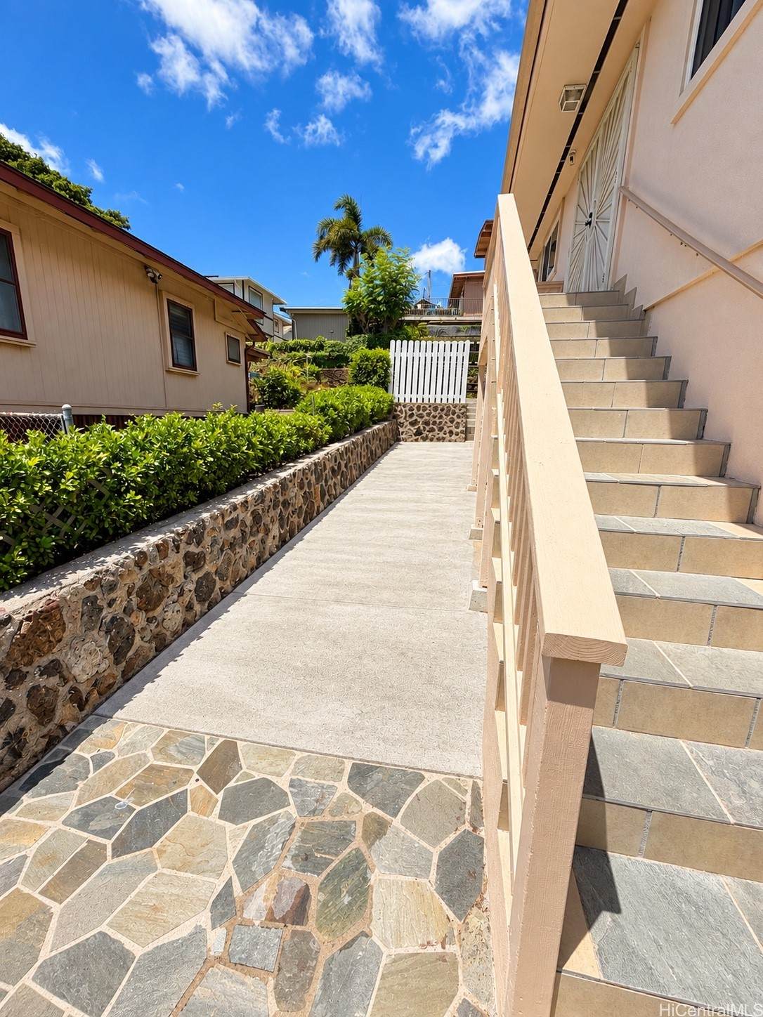 https://bt-photos.global.ssl.fastly.net/honolulu/1280_boomver_2_202617502-2.jpg