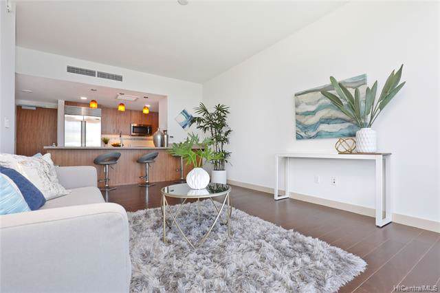 555 South Street - Photo 1