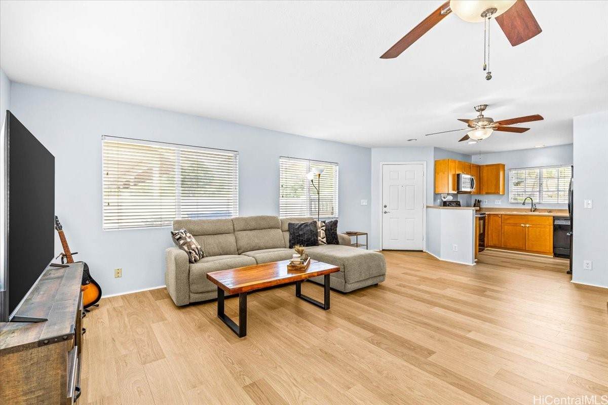 https://bt-photos.global.ssl.fastly.net/honolulu/orig_boomver_2_202605630-2.jpg