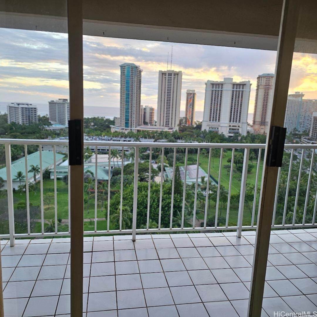 https://bt-photos.global.ssl.fastly.net/honolulu/orig_boomver_4_202605773-2.jpg