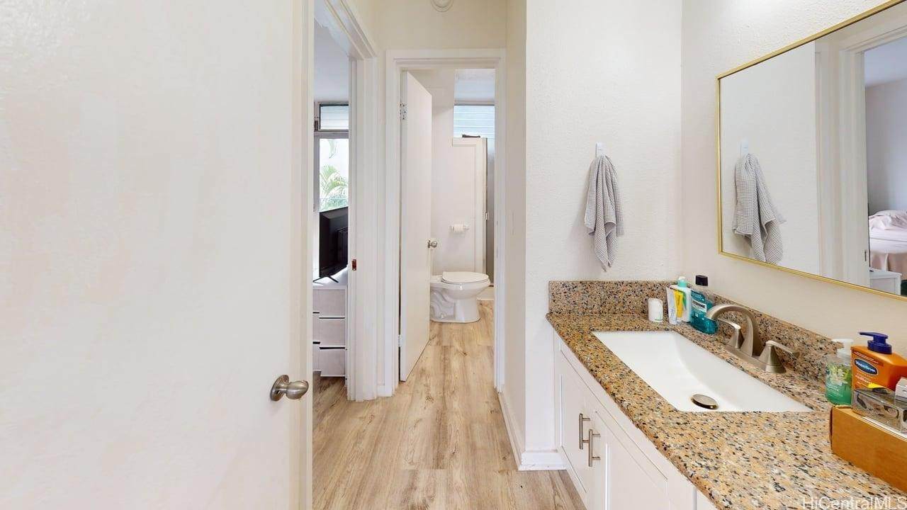 https://bt-photos.global.ssl.fastly.net/honolulu/orig_boomver_3_202608220-2.jpg