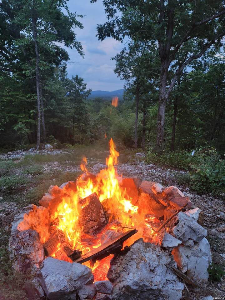 https://bt-photos.global.ssl.fastly.net/hotsprings/1280_boomver_1_144729-2.jpg