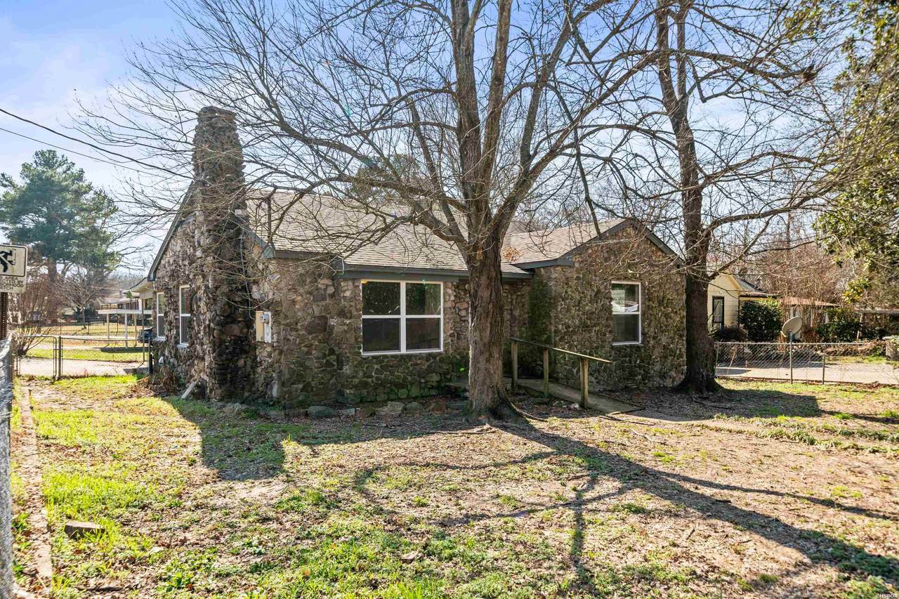 401 St Louis Street - Photo 1