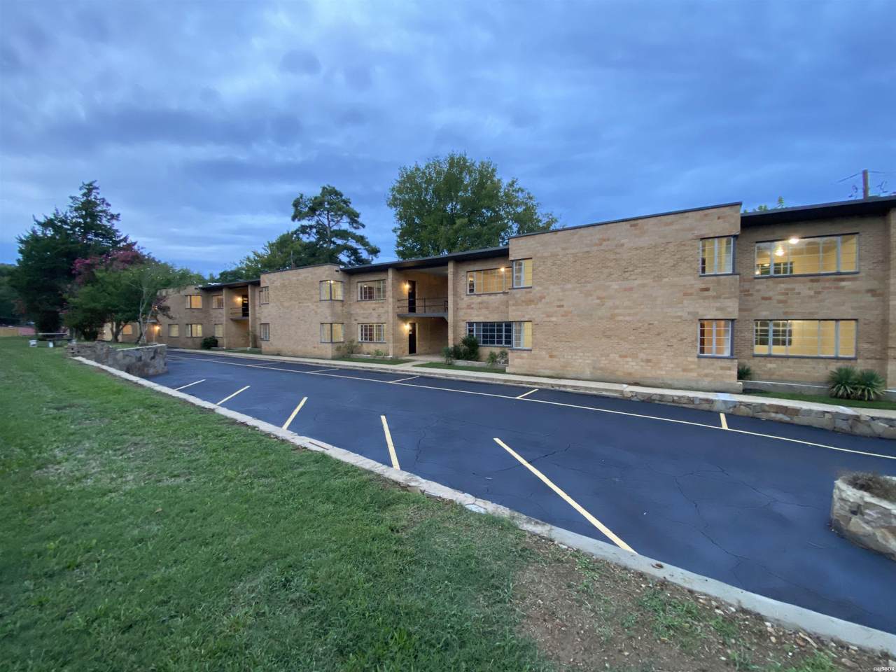 1007 Park Avenue - Photo 1